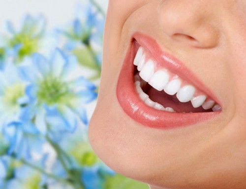 Chăm sóc răng sau khi tẩy trắng răng